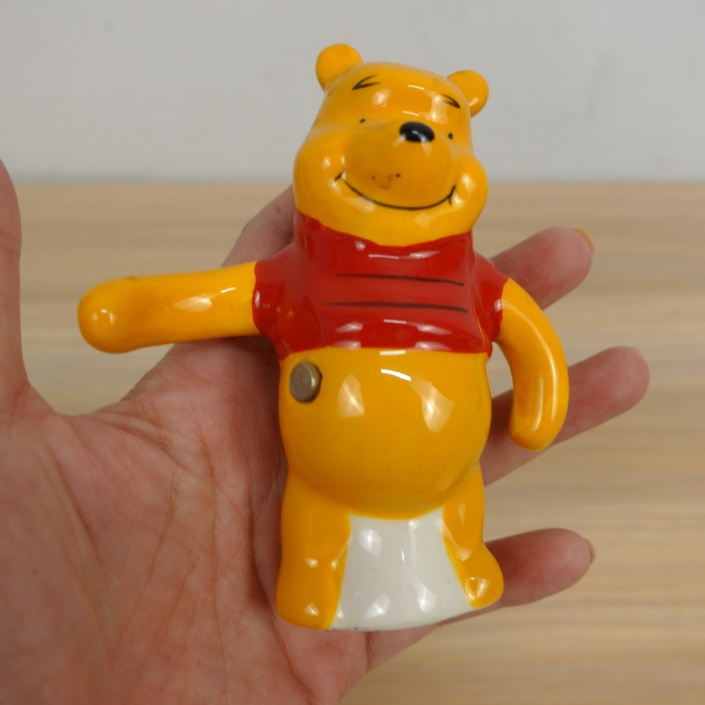 Vintage‎ Winnie The Pooh Ceramic Salt Pepper Shaker Figure Yellow Red DISNEY